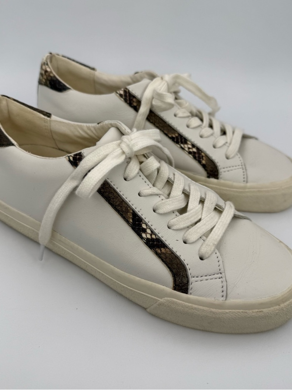 Madewell White Leather Sidewalk Sneakers Snakeskin Embossed Wavy Stripe 7 Retro